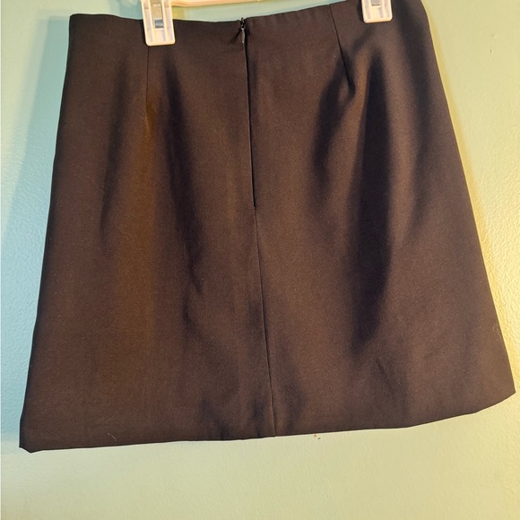 Amaryllis , black skirt, size medium. - Picture 3 of 3